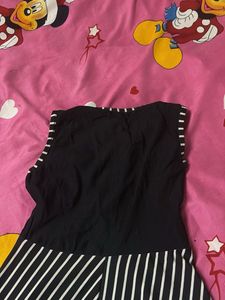 Chic Black &amp; White Striped Dress