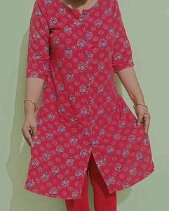ANOUR Magenta Pink Kurta | Floral Pattern | Front And Side Slits