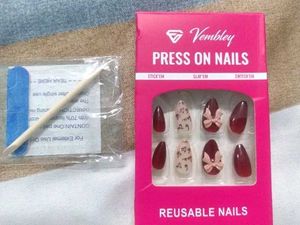 Vembley Press On Nails