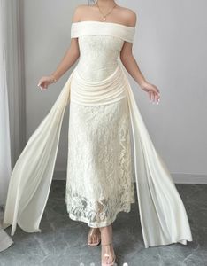 Elegant Off-Shoulder Lace Maxi Dress