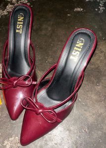 Burgundy Bow Heeled Mules🎀