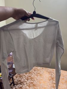 SALE!!!!White Long Sleeve V-Neck Cropped Top