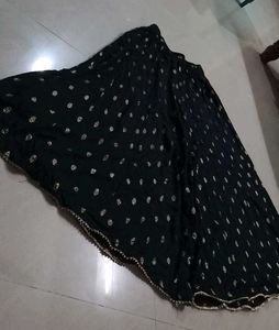 Black Skirt Type Plazzao With Gold Print