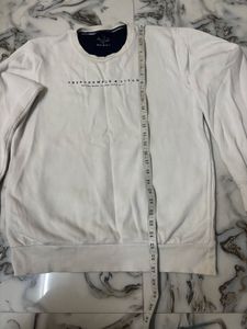 Abercrombie &amp; Fitch White Sweatshirt