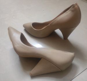 Dressberry Beige Pumps