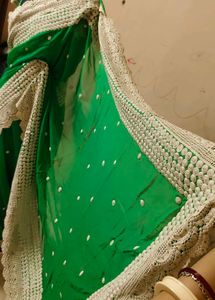 pure Georgette 💯 Elegant Green Saree with White L