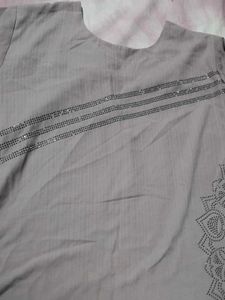 Combo Embellished Grey Kurta with free bangles