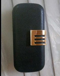 black clutch 👝