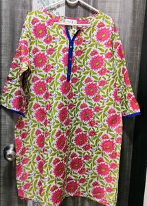 Women's Floral Kurta In Size XXL