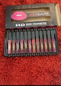 HUDA BEAUTY LIPGLOSS