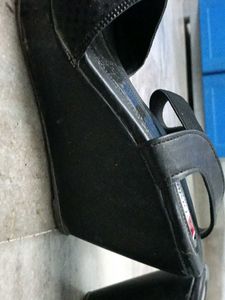 Stylish Black Wedge Sandals