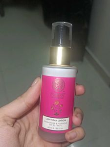 Forest Essentials Light Day Lotion