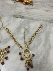 Stunning Kundan &amp; Pearl Bridal Jewelry Set
