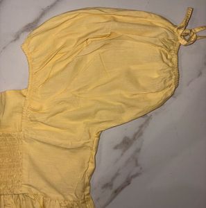 Cute Yellow Puff Sleeve Peplum Top