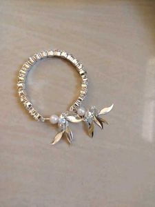 Elegant Pearl &amp; Crystal Bracelet