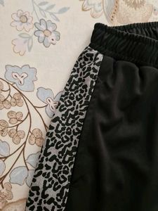 Stylish Black Palazzo Pants with Leopard Print