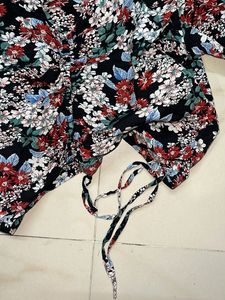 Chic Floral Print Puff Sleeve Top