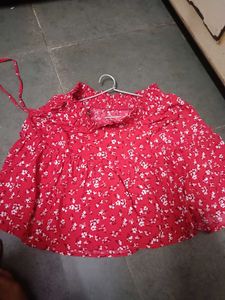 Chic Red Floral Mini Skirt