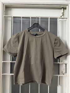 NUOV Basic Crew Neck T-Shirt