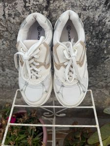 White Shoes – Size 39