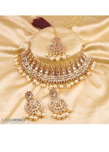 Stunning Kundan Necklace Set with Earrings