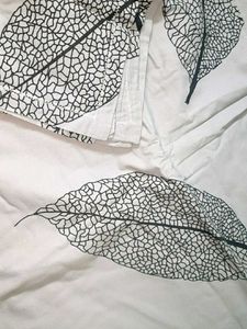 Nature-Inspired Leaf Print bad sheet