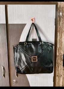 Stylish Black Leather Handbag