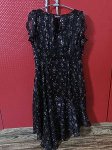 Chic Black Floral Print Dress