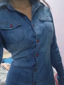 blue classy shirt with 2 small petite pockets🫶🏻