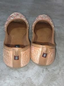 traditional Punjabi jutti you like new