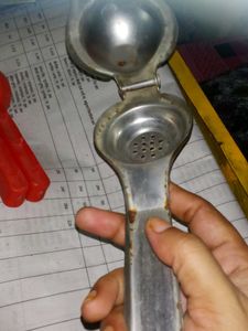 Lemon Squeeze Machine