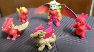 set of 5 kinder Joy dragon toy figures