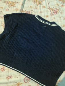 Navy Blue Sleeveless Knit Top with Patch