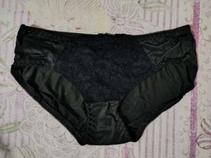 Black Lace Bra &amp; Panty Set 36C