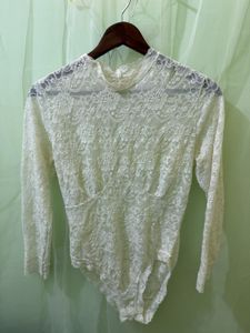 Elegant White Lace Long Sleeve Top