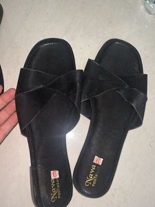 Stylish Black Flat Sandals