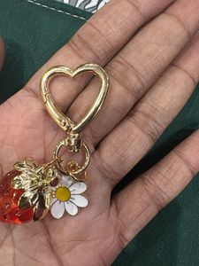 Cute Strawberry &amp; Daisy Keychain