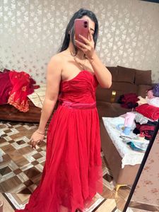 Stunning Red Strapless trail Gown🎀❤️🦋