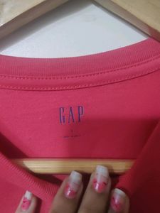 Gap Men's Casual Tshirt. New With Tag.