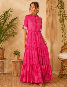 Elegant Pink Tiered Maxi Dress