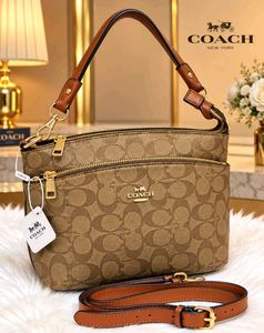 COACH**HANDBAGS**3 COMPARTMENT*WD BOX