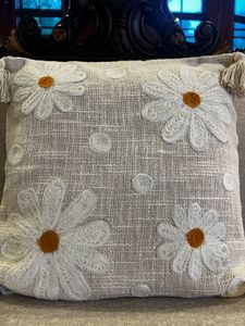 Decorative Daisy Pillow Cover-2