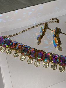 Stunning Crystal Necklace &amp; Earring Set