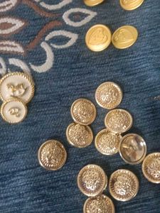 Decorative Designer Buttons Set to gold and silver