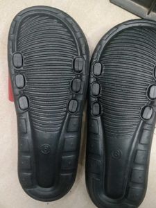 Skechers stick type slippers