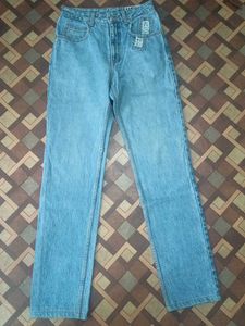 ⚡ ⚡ Flash Sale ⚡ ⚡: Light Wash Denim Jeans