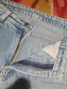 Wide Leg Light Wash Jeans