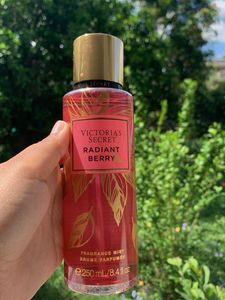 Victoria's Secret Radiant Berry Mist