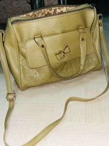 Chic Faux Leather Handbag