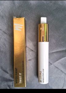 Myglamm Twist It Mascara